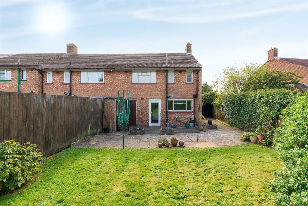 3 bedroom end of terrace house for sale in Wise Lane, West Drayton, UB7