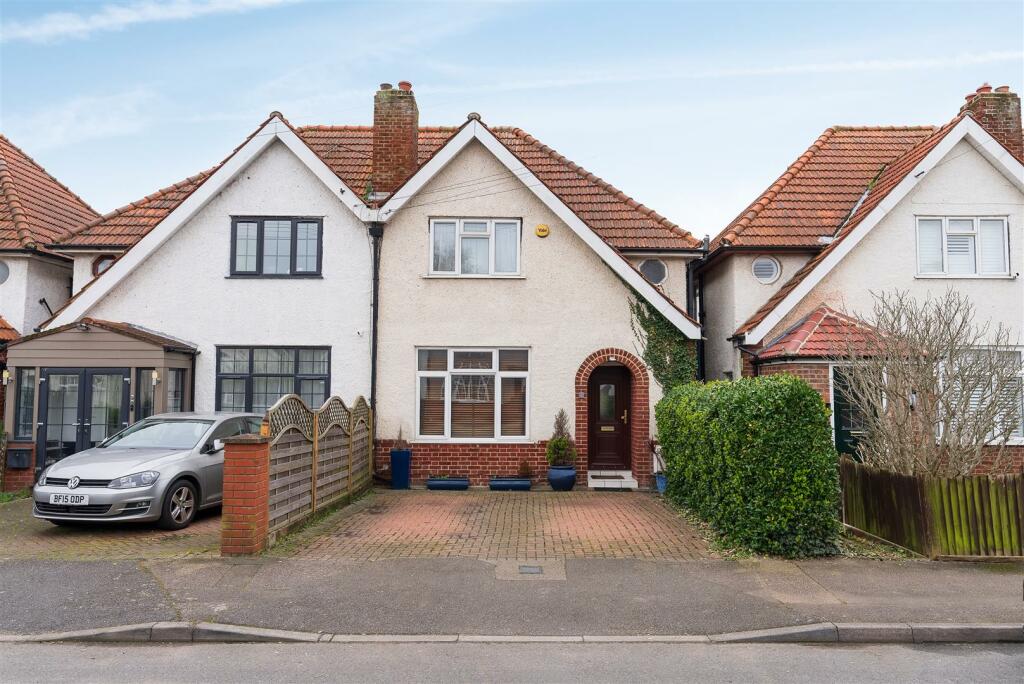 3 Bedroom Semi Detached House For Sale In Thornton Avenue West Drayton