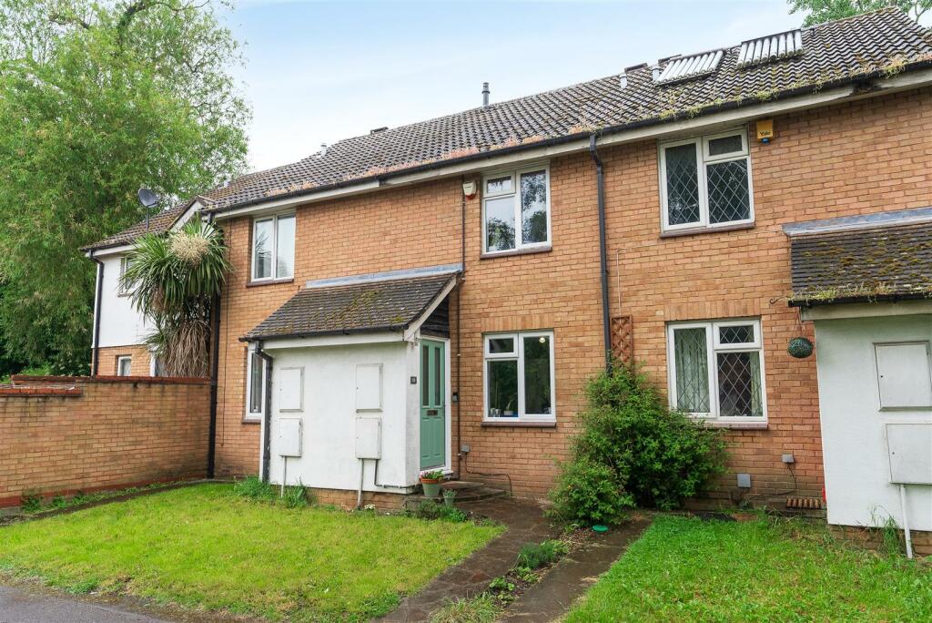 2 bedroom terraced house for sale in Peplow Close, Yiewsley, UB7