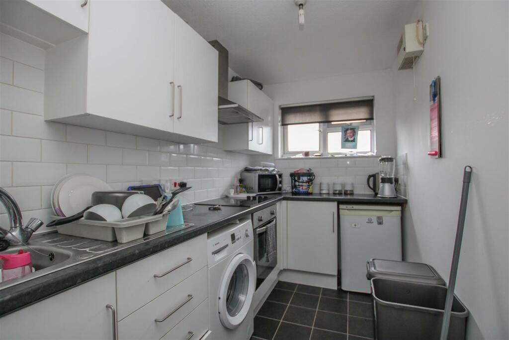 Additional property image - Abenberg Way, Hutton, Brentwood