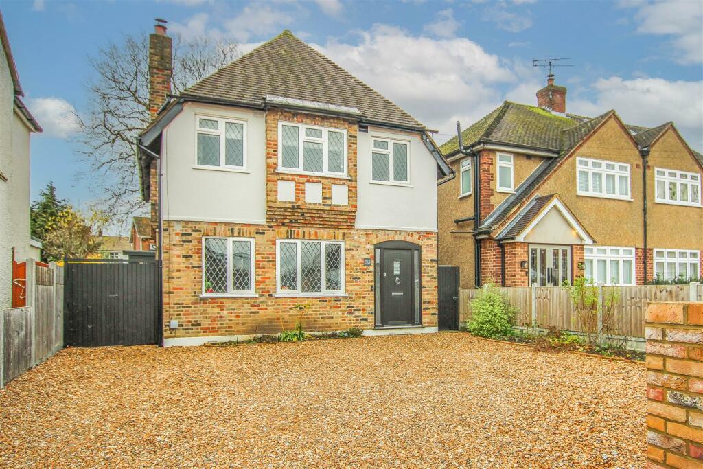 3 bedroom detached house for sale in Warley Hill, Great Warley