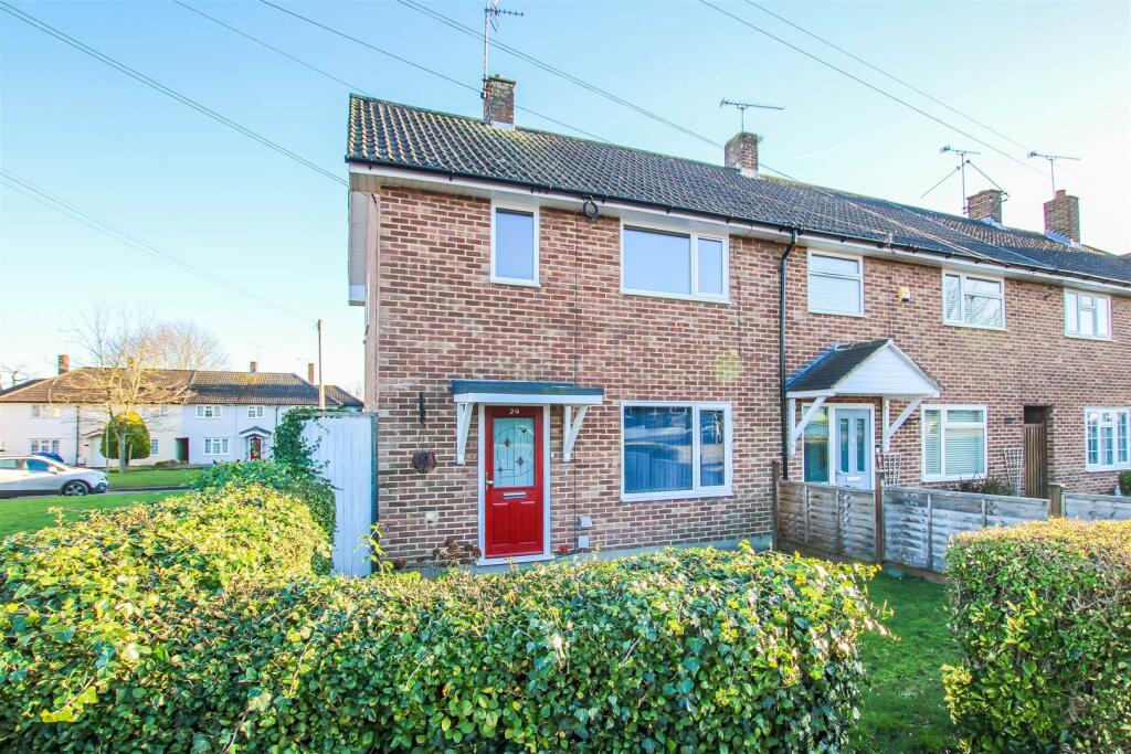 2 bedroom end of terrace house for sale in Eastham Crescent, Brentwood