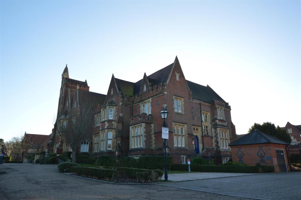 Additional property image - The Galleries, Warley, Brentwood