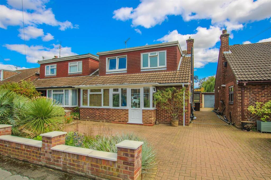 3 bedroom semidetached house for sale in Victors Crescent, Hutton