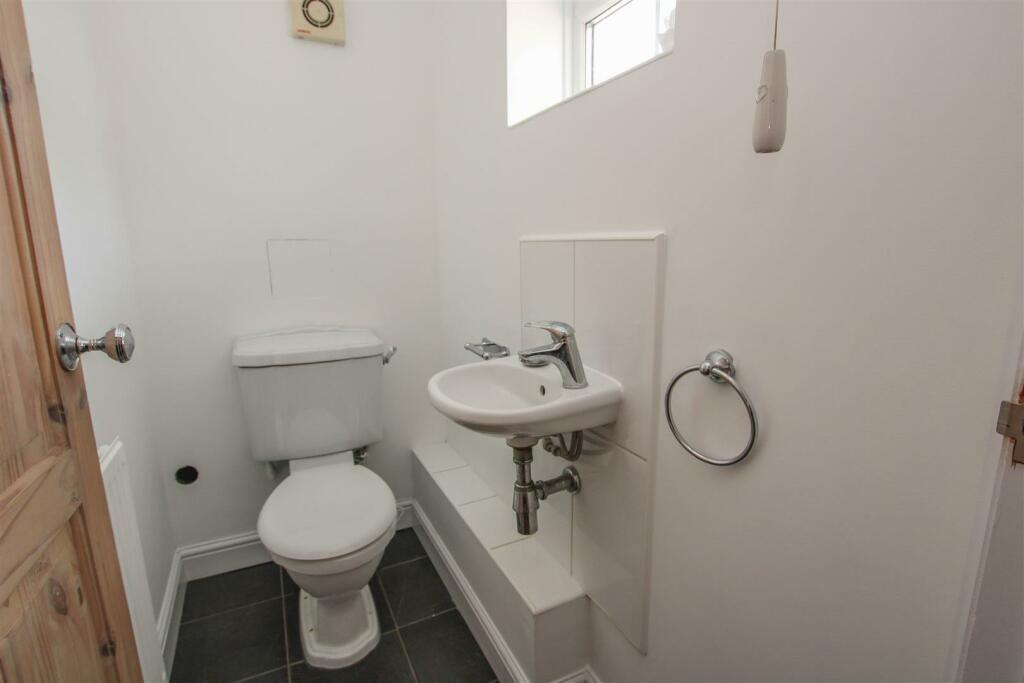 Additional property image - Warley Hill, Great Warley, Brentwood