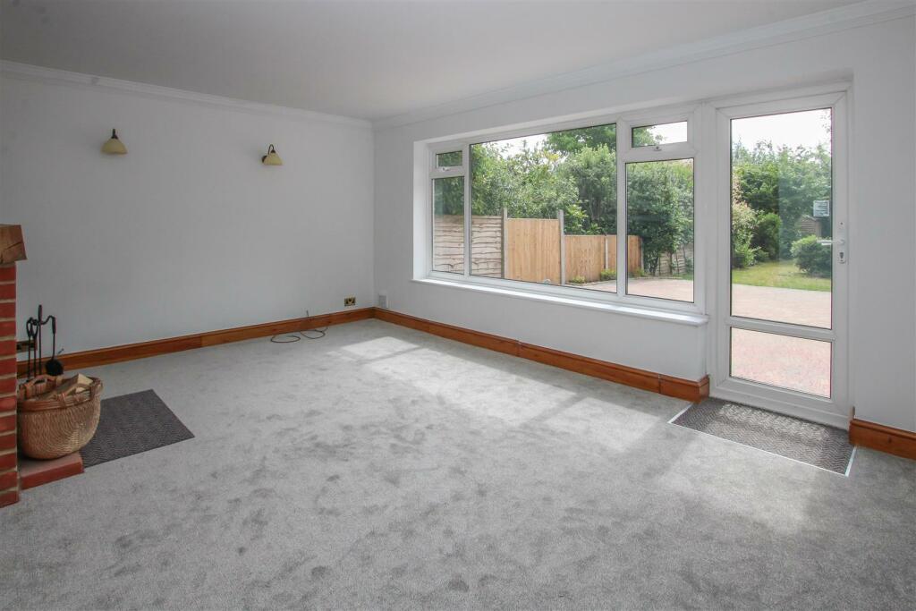 Additional property image - Brentwood Road, Ingrave, Brentwood