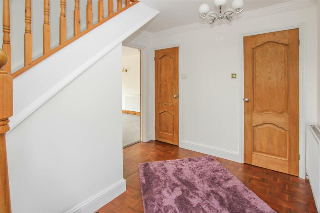 Additional property image - Brentwood Road, Ingrave, Brentwood