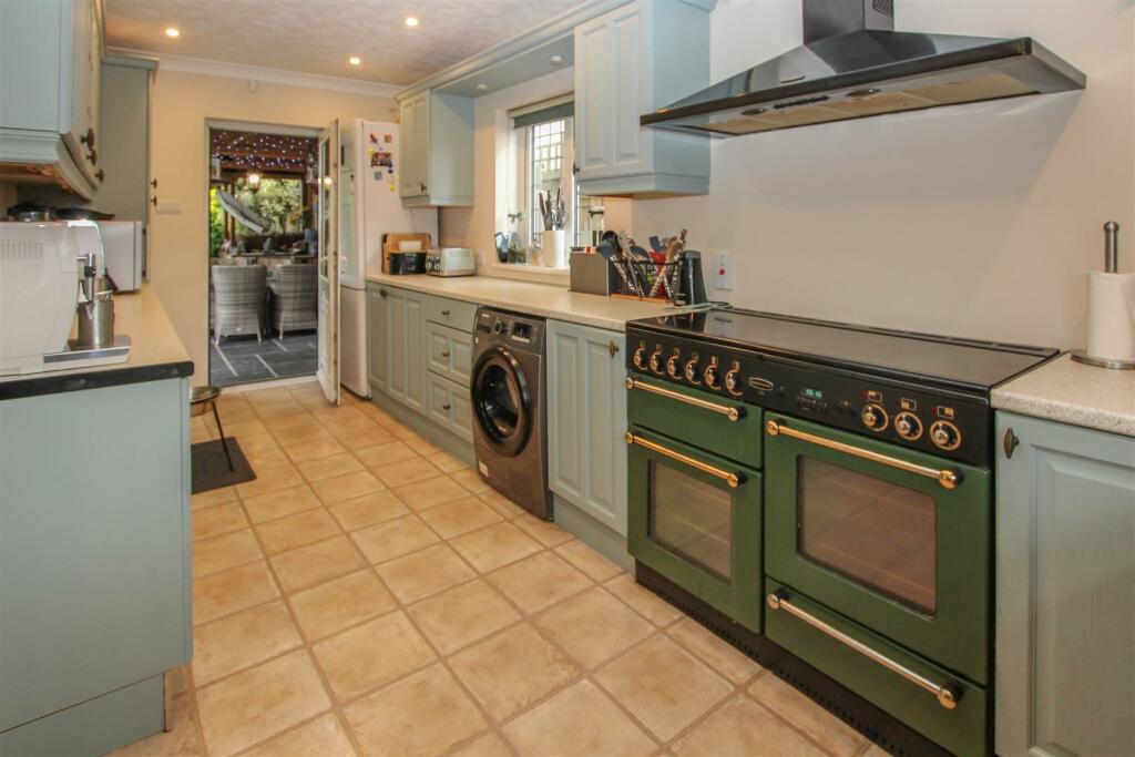 Additional property image - Honeypot Lane, Brentwood
