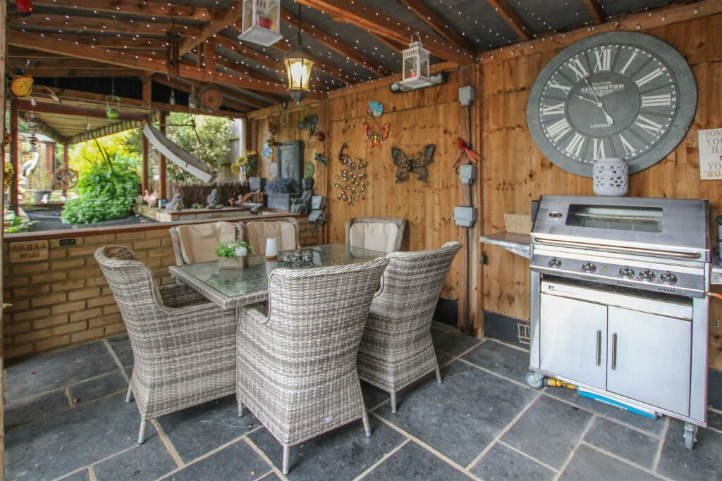 Additional property image - Honeypot Lane, Brentwood