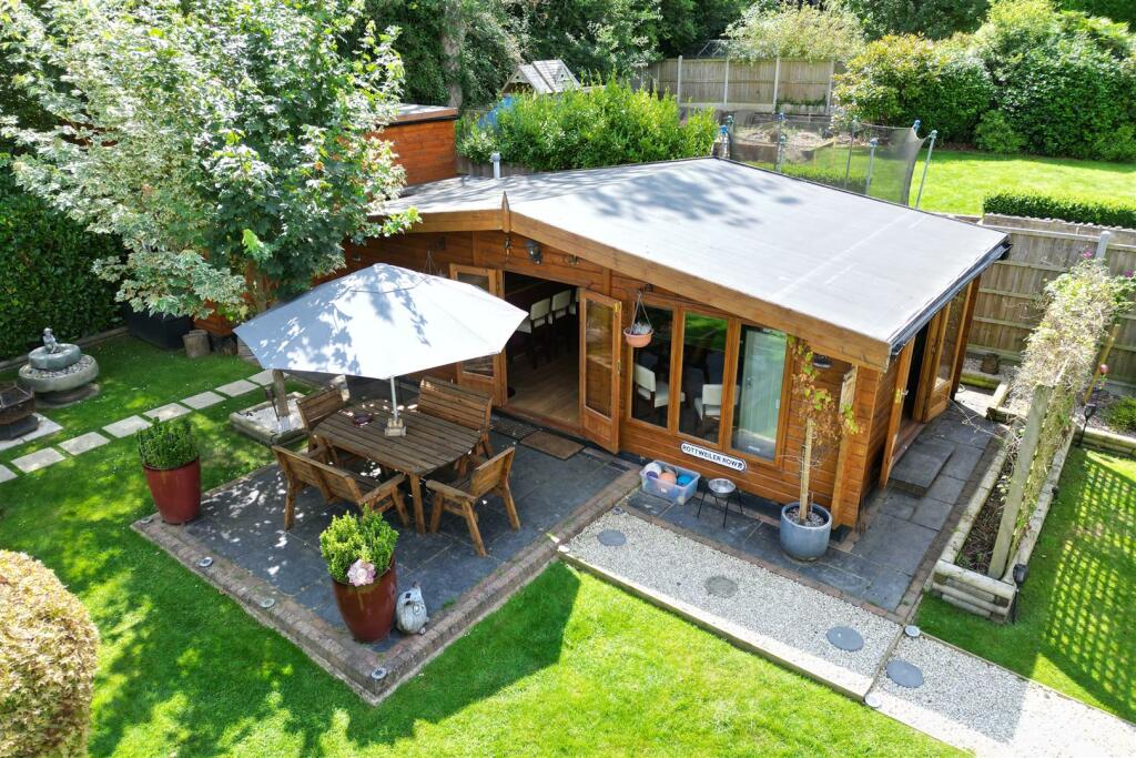 Additional property image - Honeypot Lane, Brentwood