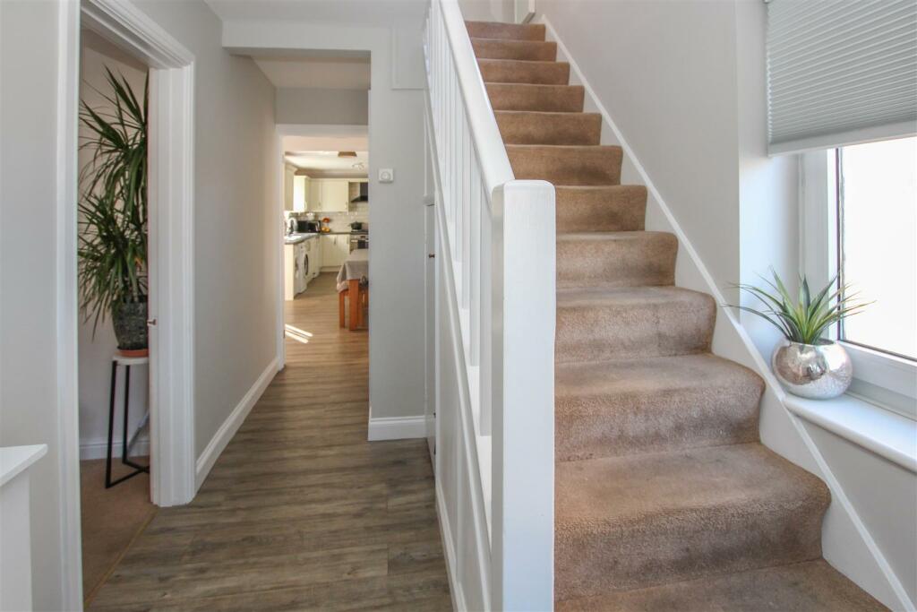 Additional property image - Cadogan Avenue, West Horndon, Brentwood