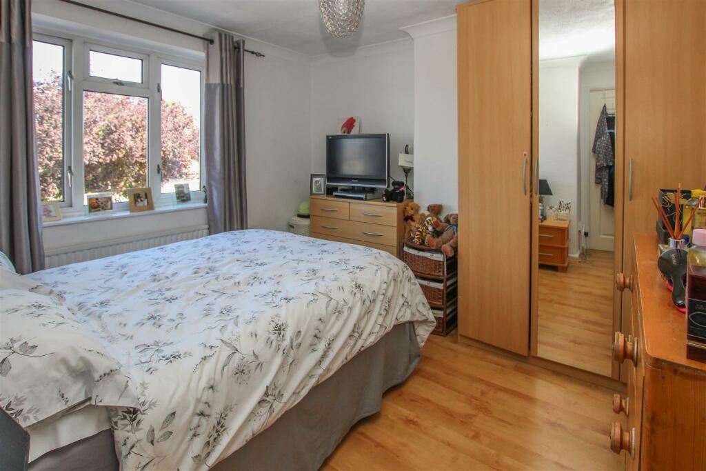 Additional property image - Cadogan Avenue, West Horndon, Brentwood