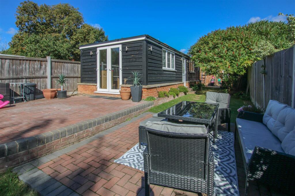 Additional property image - Cadogan Avenue, West Horndon, Brentwood