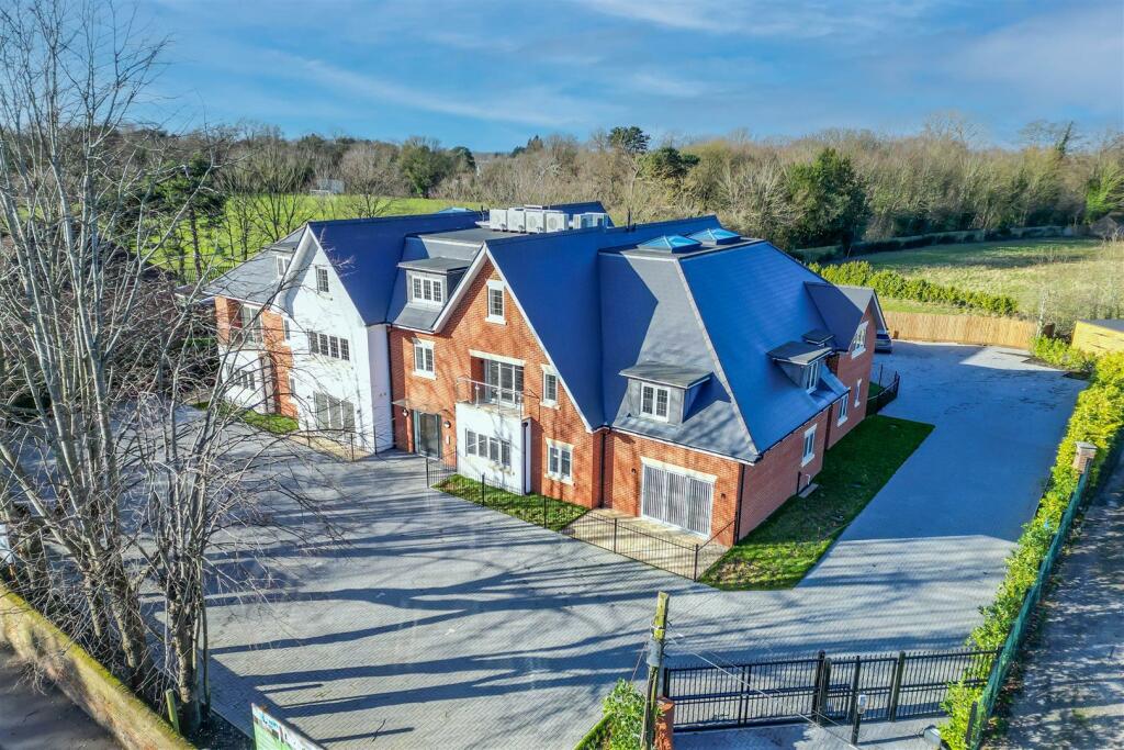 Additional property image - Shenfield Road, Shenfield, Brentwood