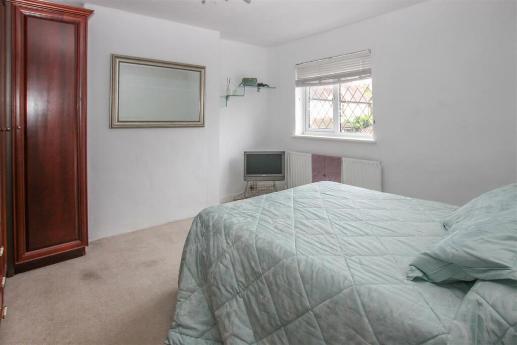 Additional property image - Cricketers Row, Herongate, Brentwood