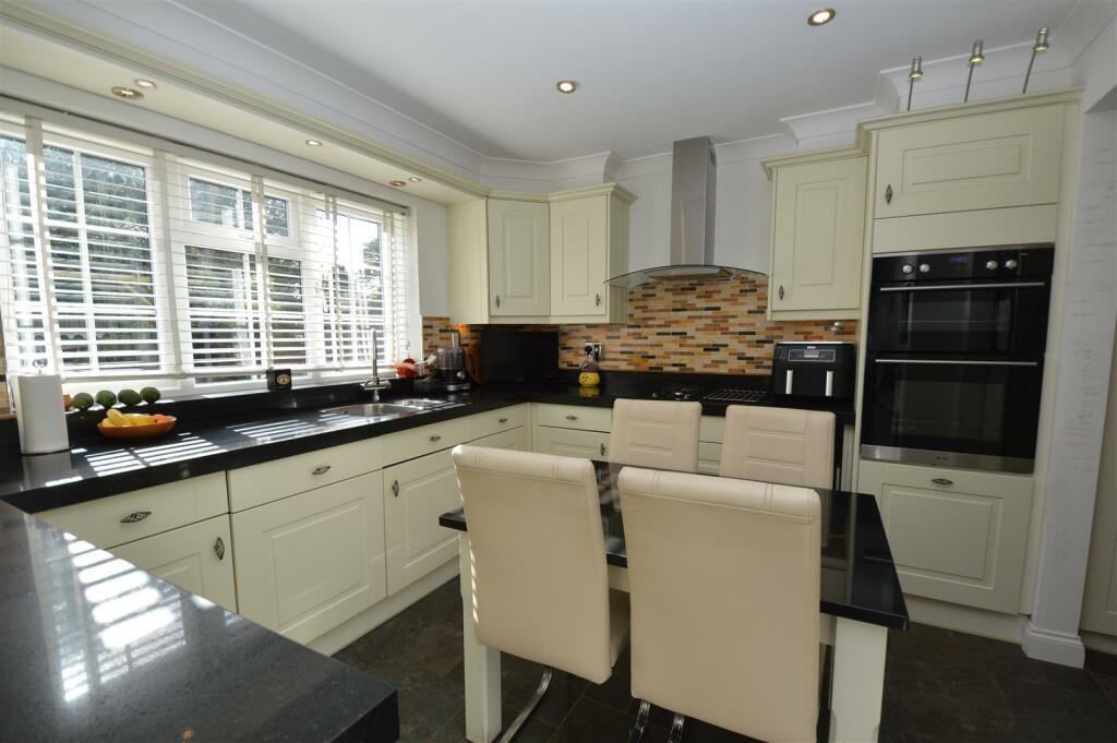 Additional property image - Pittman Close, Ingrave, Brentwood