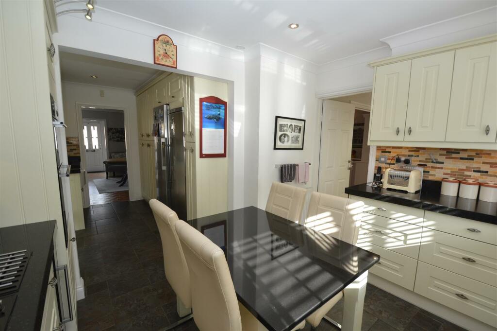 Additional property image - Pittman Close, Ingrave, Brentwood