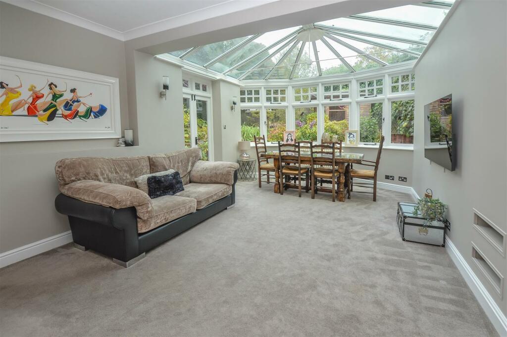 Additional property image - Headley Chase, Warley, Brentwood