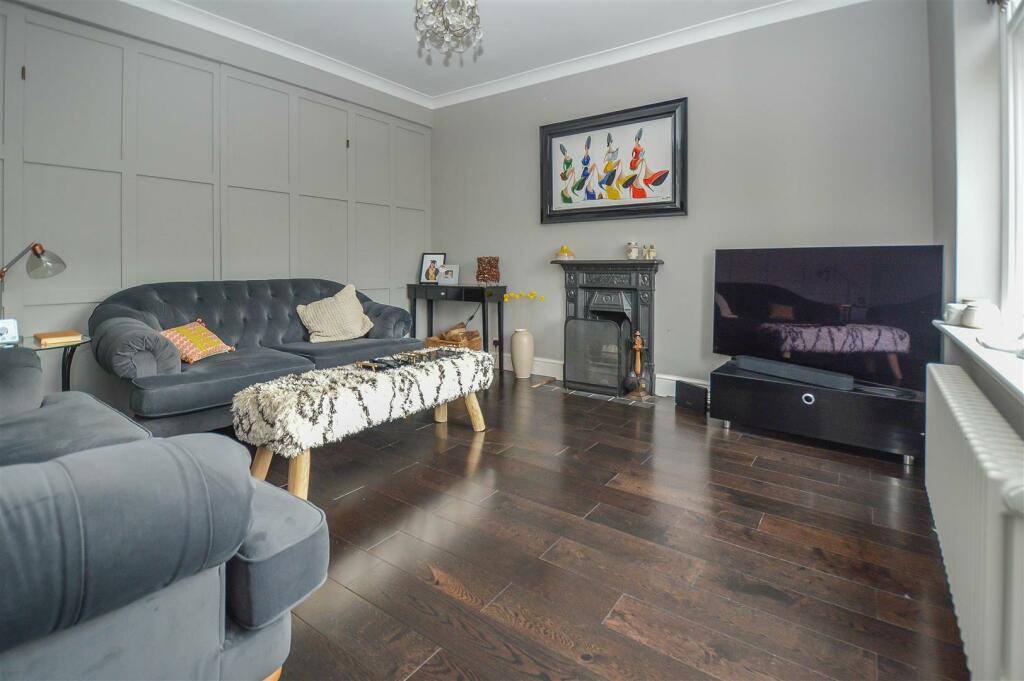 Additional property image - Headley Chase, Warley, Brentwood