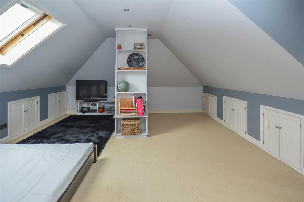 Additional property image - Headley Chase, Warley, Brentwood