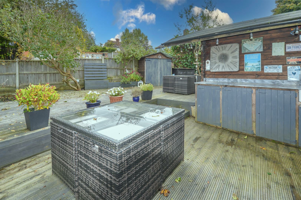 Additional property image - Headley Chase, Warley, Brentwood