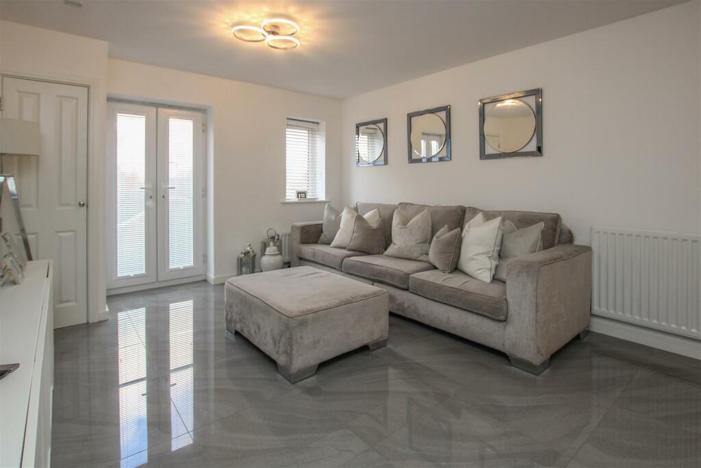 Additional property image - Florence Close, Great Warley, Brentwood