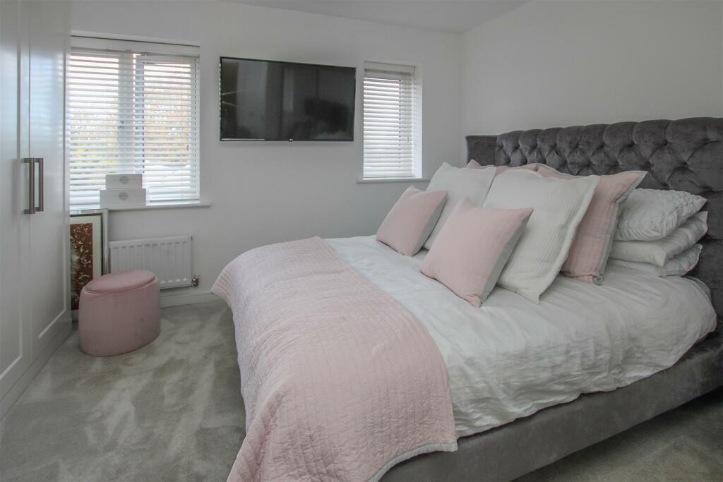 Additional property image - Florence Close, Great Warley, Brentwood