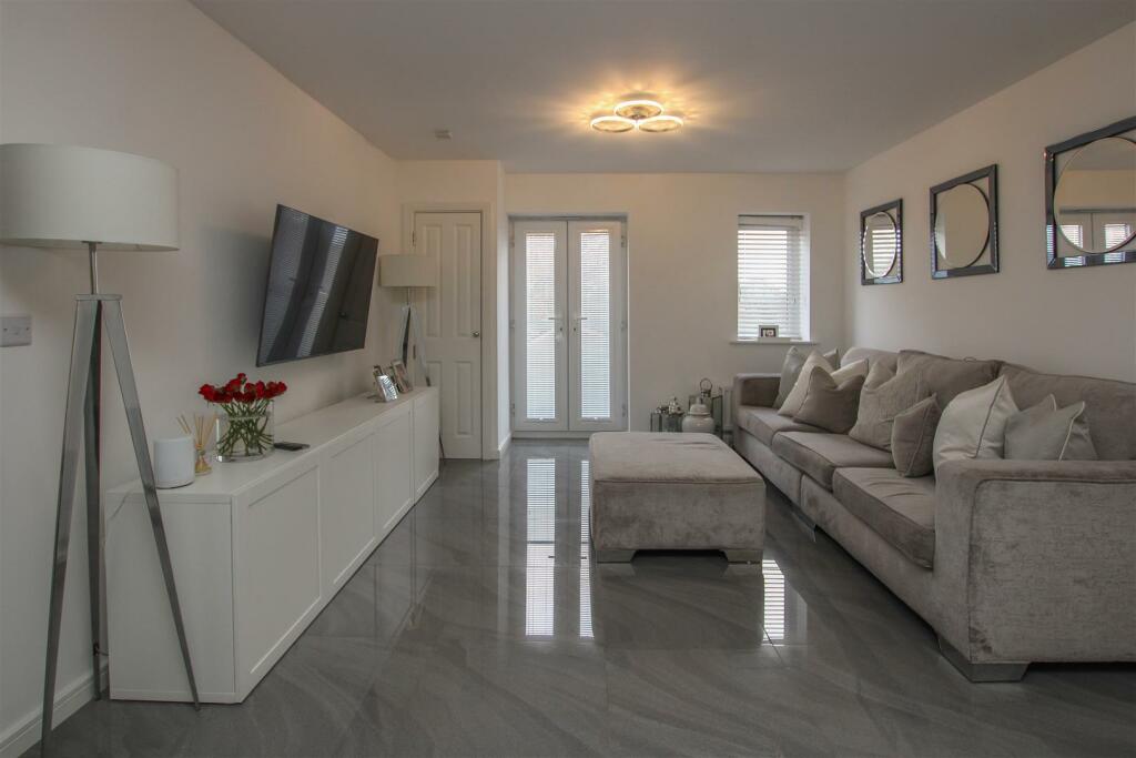 Additional property image - Florence Close, Great Warley, Brentwood