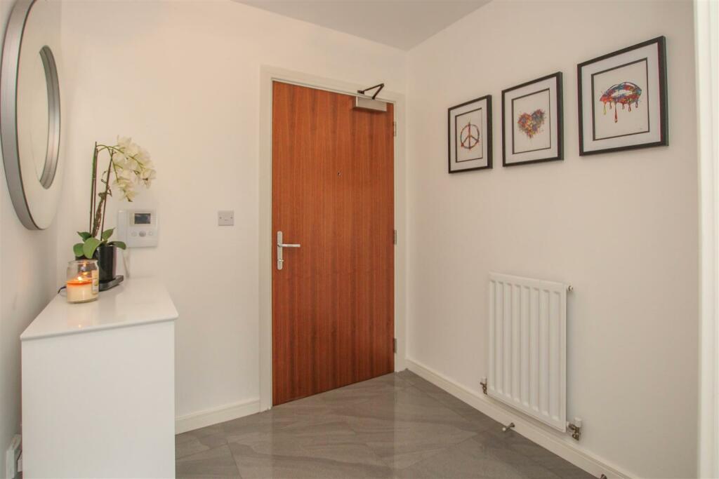 Additional property image - Florence Close, Great Warley, Brentwood