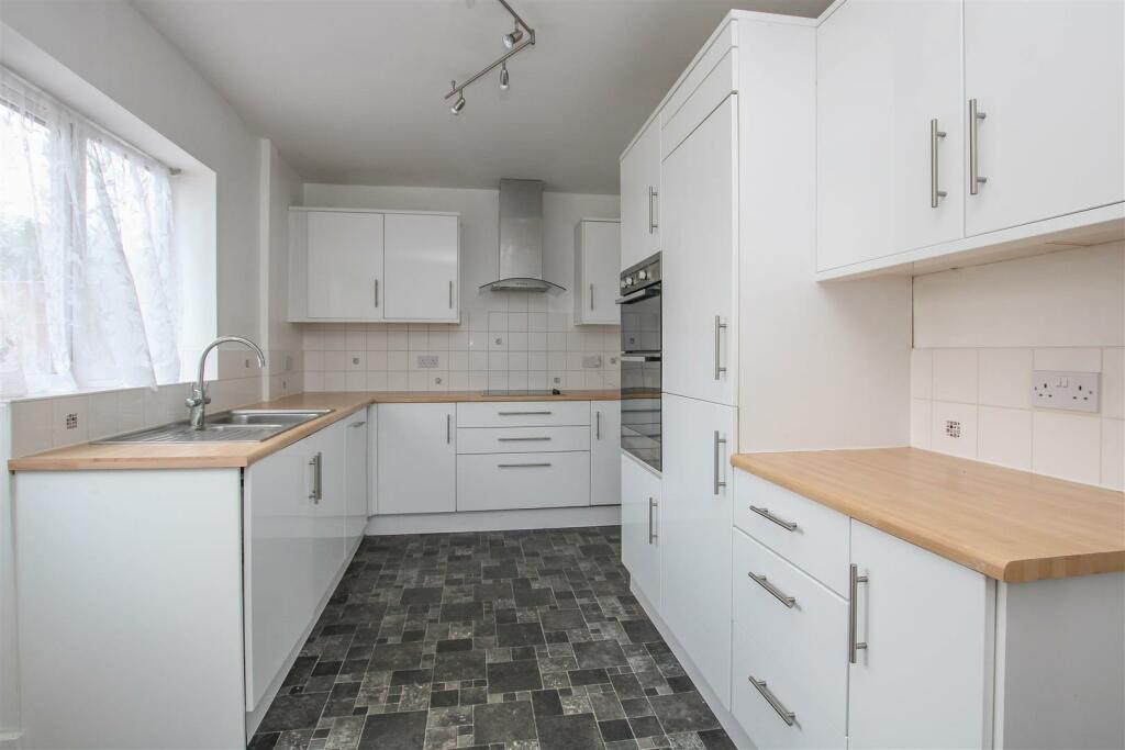 Additional property image - The Broadwalk South, Brentwood