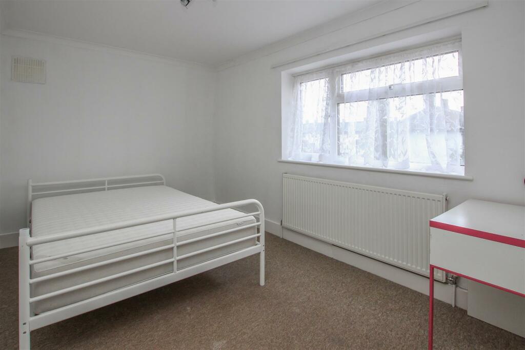 Additional property image - The Broadwalk South, Brentwood