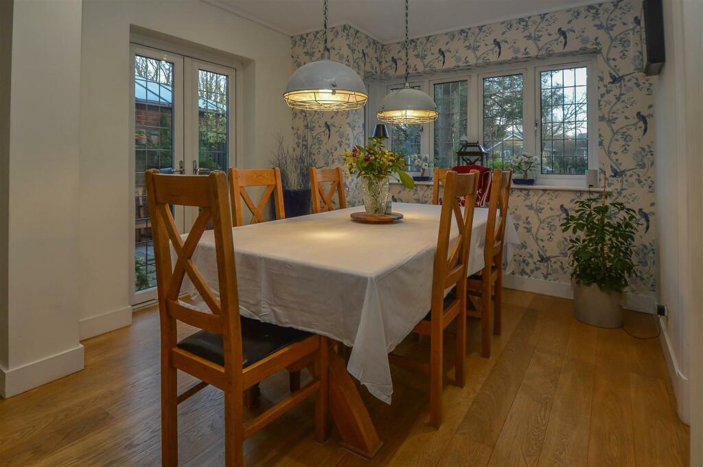 Additional property image - Priests Lane, Shenfield, Brentwood