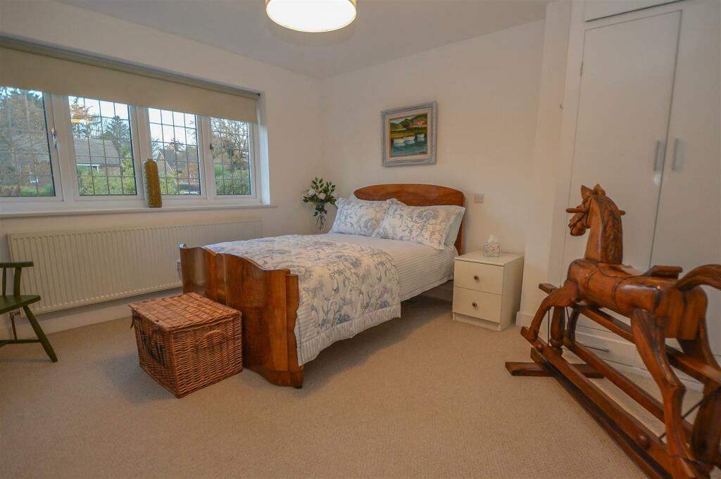 Additional property image - Priests Lane, Shenfield, Brentwood