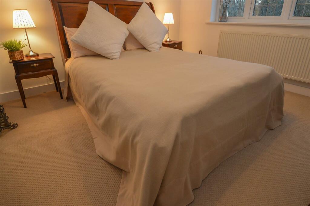 Additional property image - Priests Lane, Shenfield, Brentwood