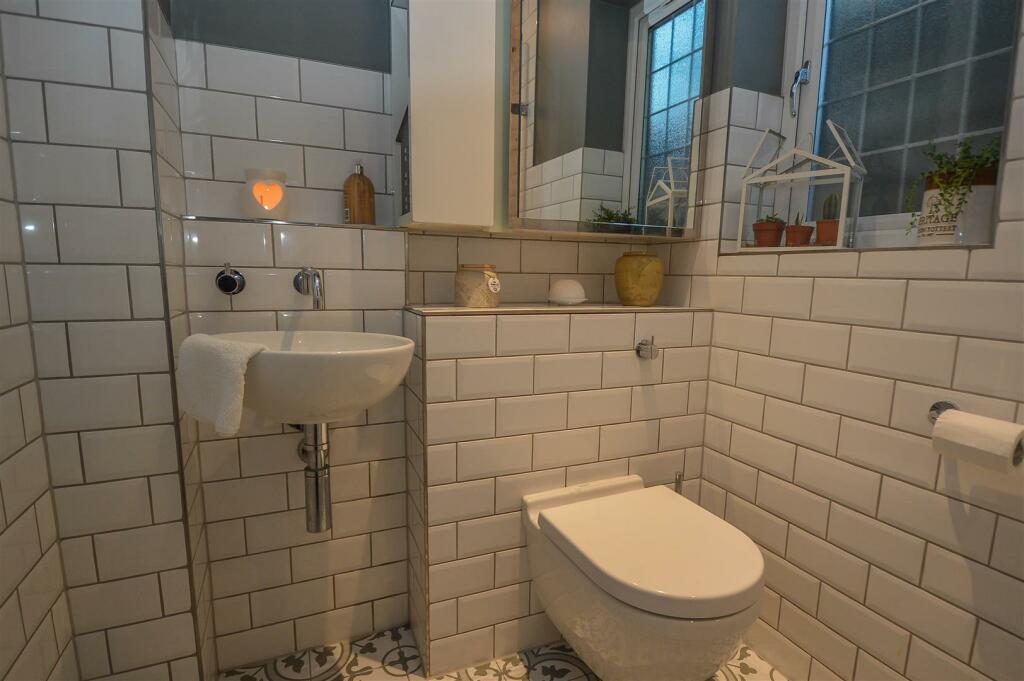 Additional property image - Priests Lane, Shenfield, Brentwood