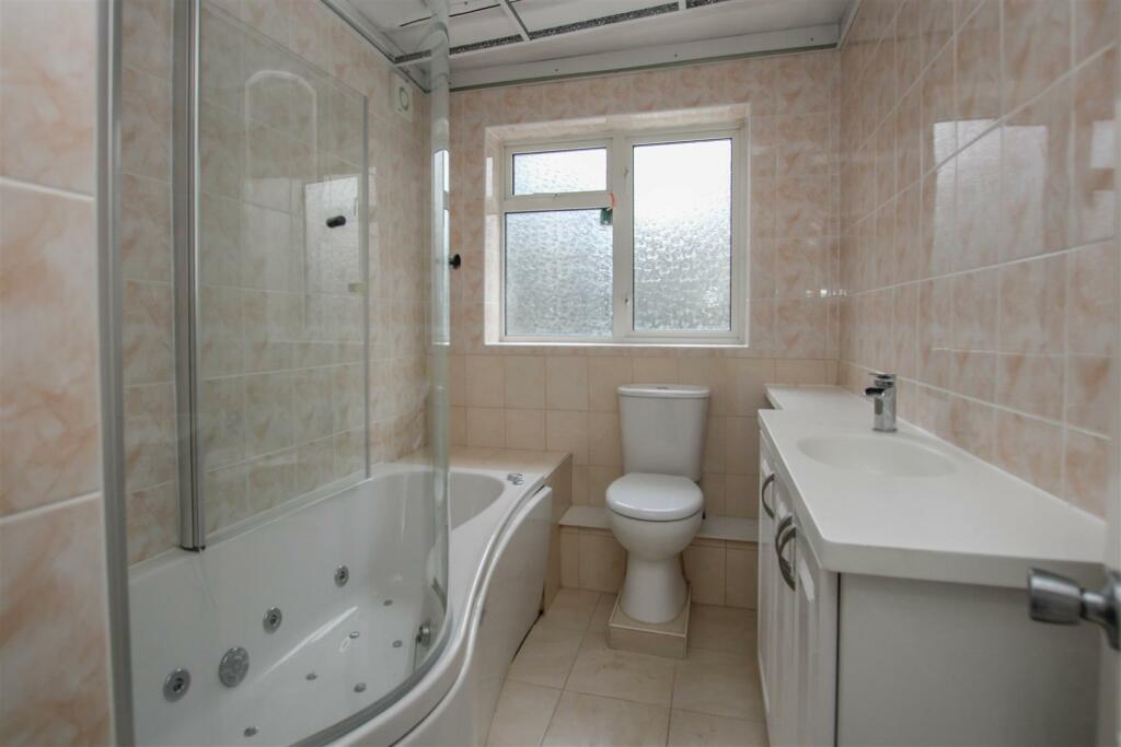 Additional property image - Newlands Close, Hutton, Brentwood