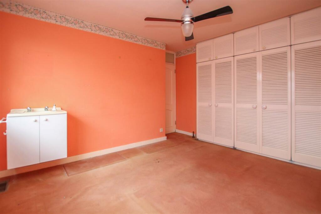 Additional property image - Newlands Close, Hutton, Brentwood