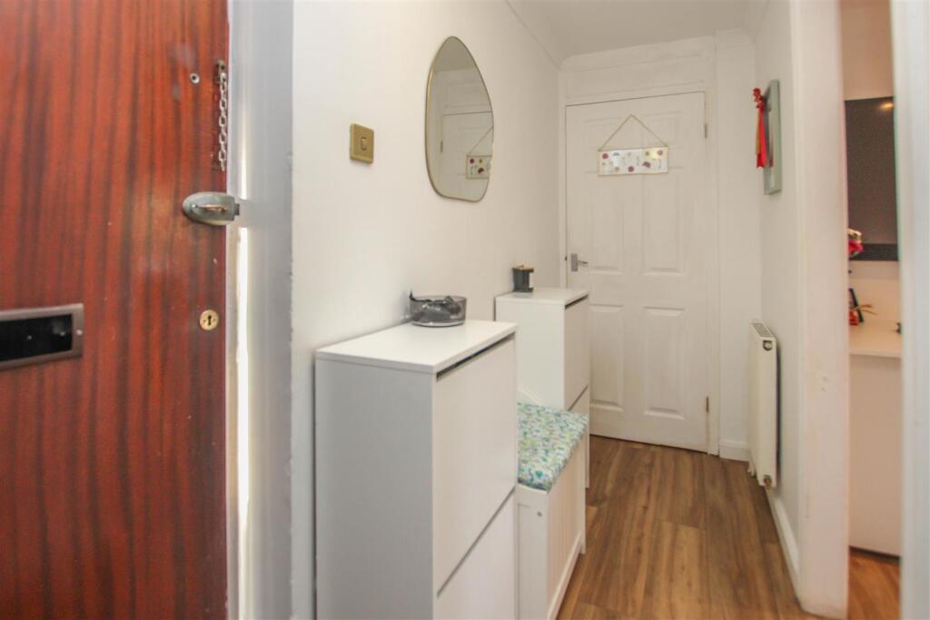 Additional property image - Gordon Road, Shenfield, Brentwood