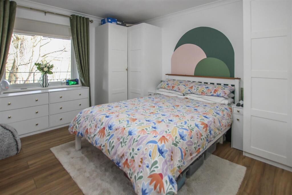 Additional property image - Gordon Road, Shenfield, Brentwood