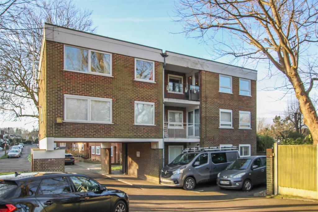 Additional property image - Gordon Road, Shenfield, Brentwood