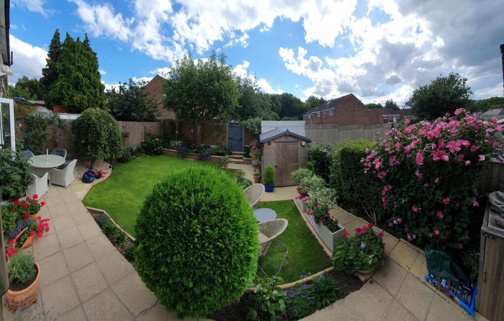Additional property image - Costead Manor Road, Brentwood
