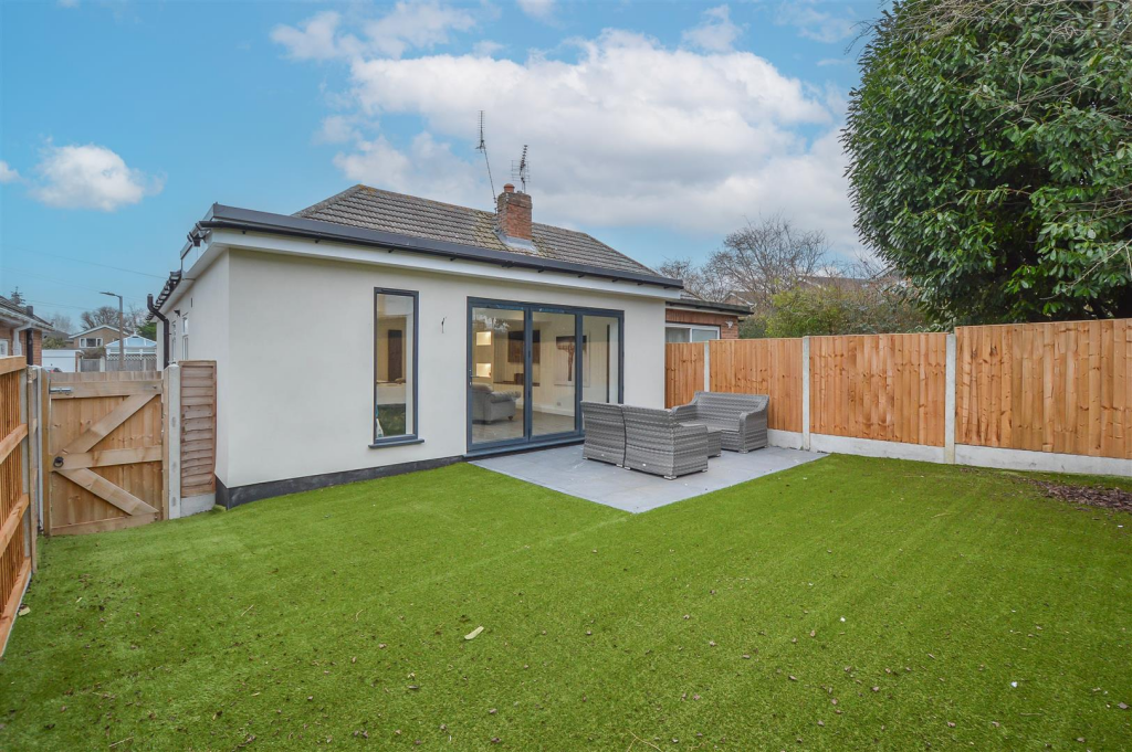 Additional property image - Robin Close, Billericay