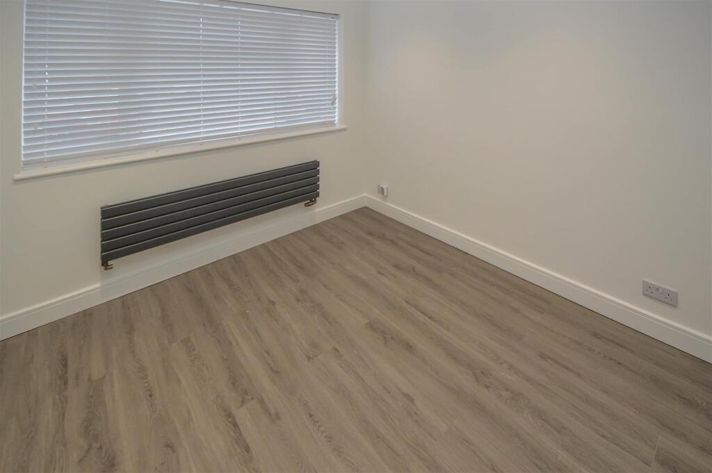Additional property image - Robin Close, Billericay