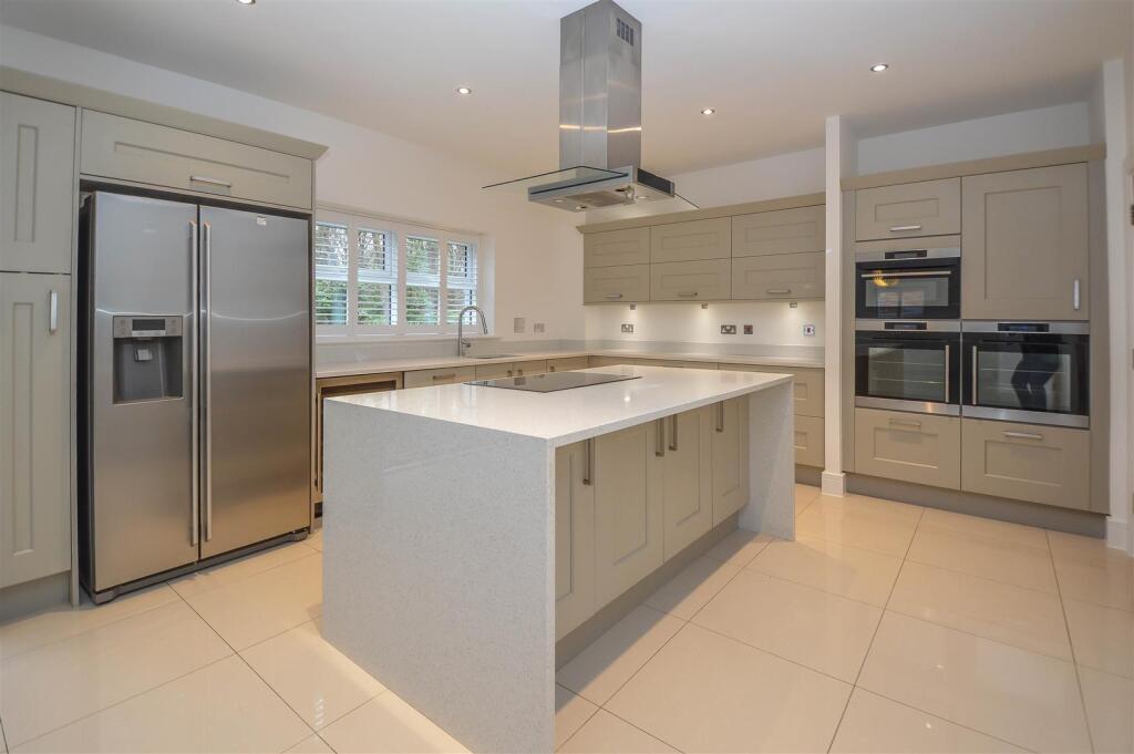Additional property image - Woodside Place, Great Warley, Brentwood