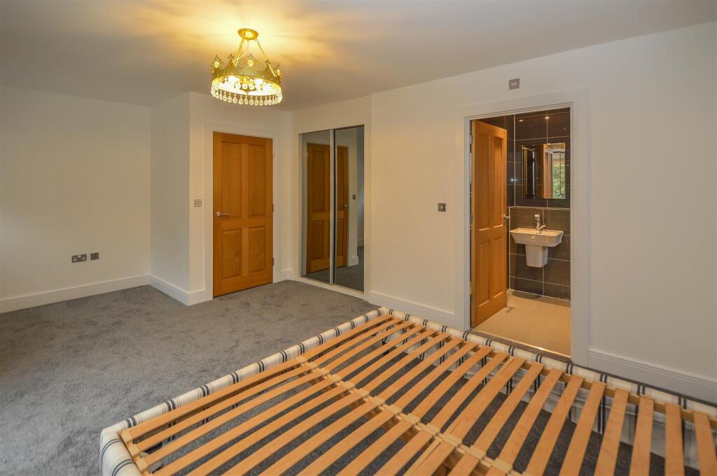 Additional property image - Woodside Place, Great Warley, Brentwood