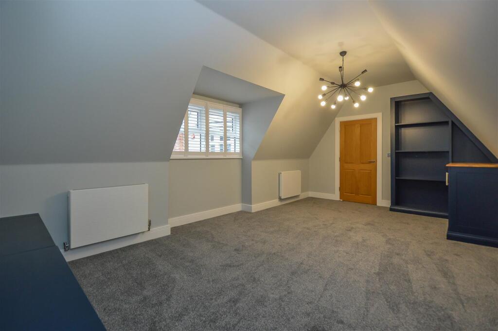 Additional property image - Woodside Place, Great Warley, Brentwood