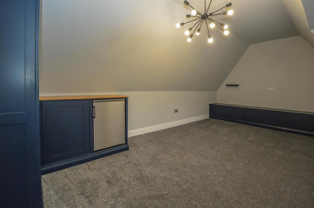 Additional property image - Woodside Place, Great Warley, Brentwood
