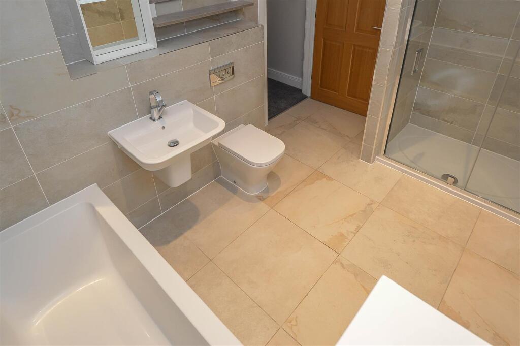Additional property image - Woodside Place, Great Warley, Brentwood
