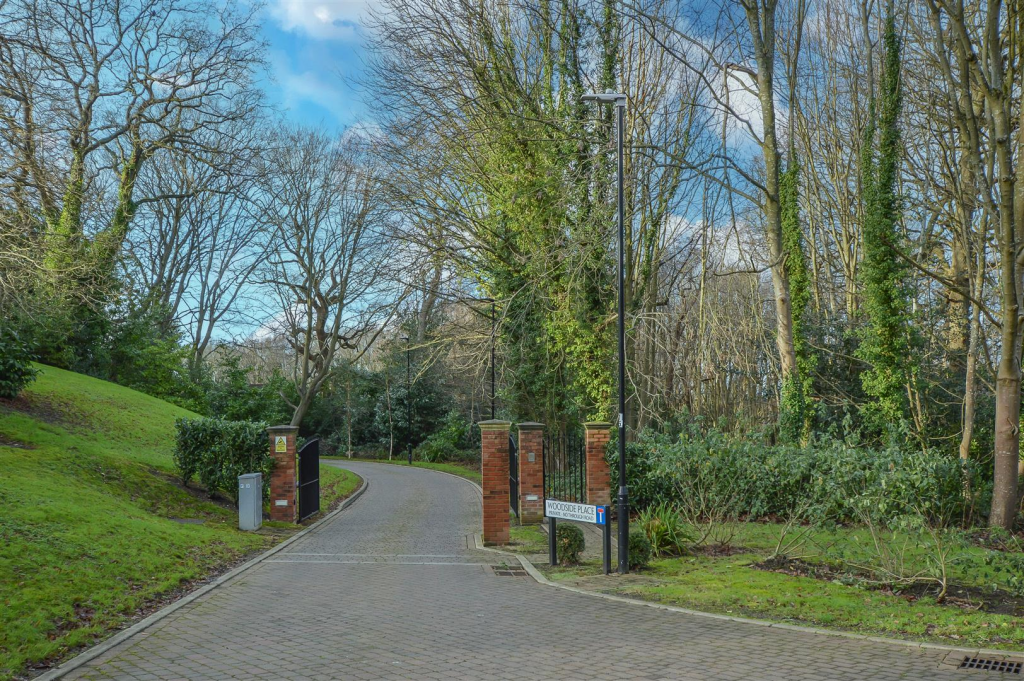 Additional property image - Woodside Place, Great Warley, Brentwood