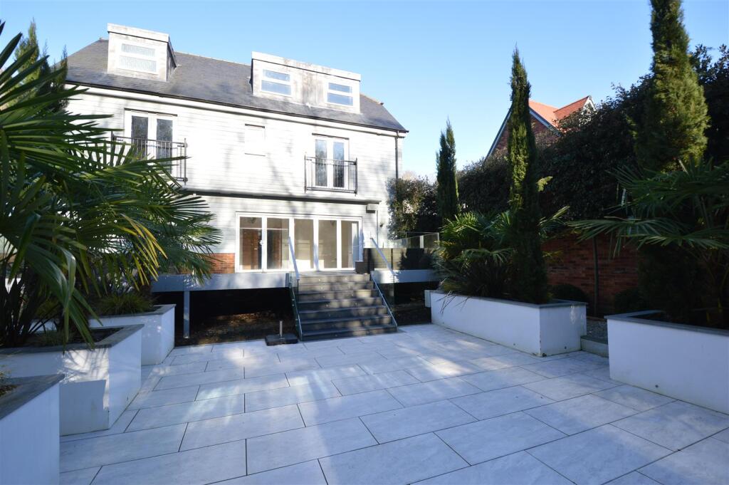 Additional property image - Woodside Place, Great Warley, Brentwood
